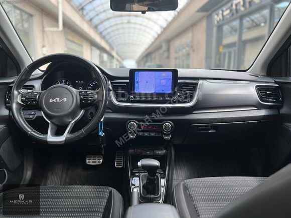 MERKAR'DAN 2021 KİA STONİC 1.4MPI ELEGANCE HATASIZ BOYASIZ