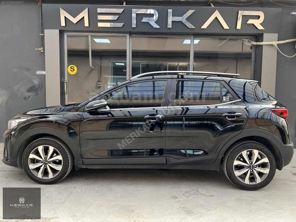 MERKAR'DAN 2021 KİA STONİC 1.4MPI ELEGANCE HATASIZ BOYASIZ