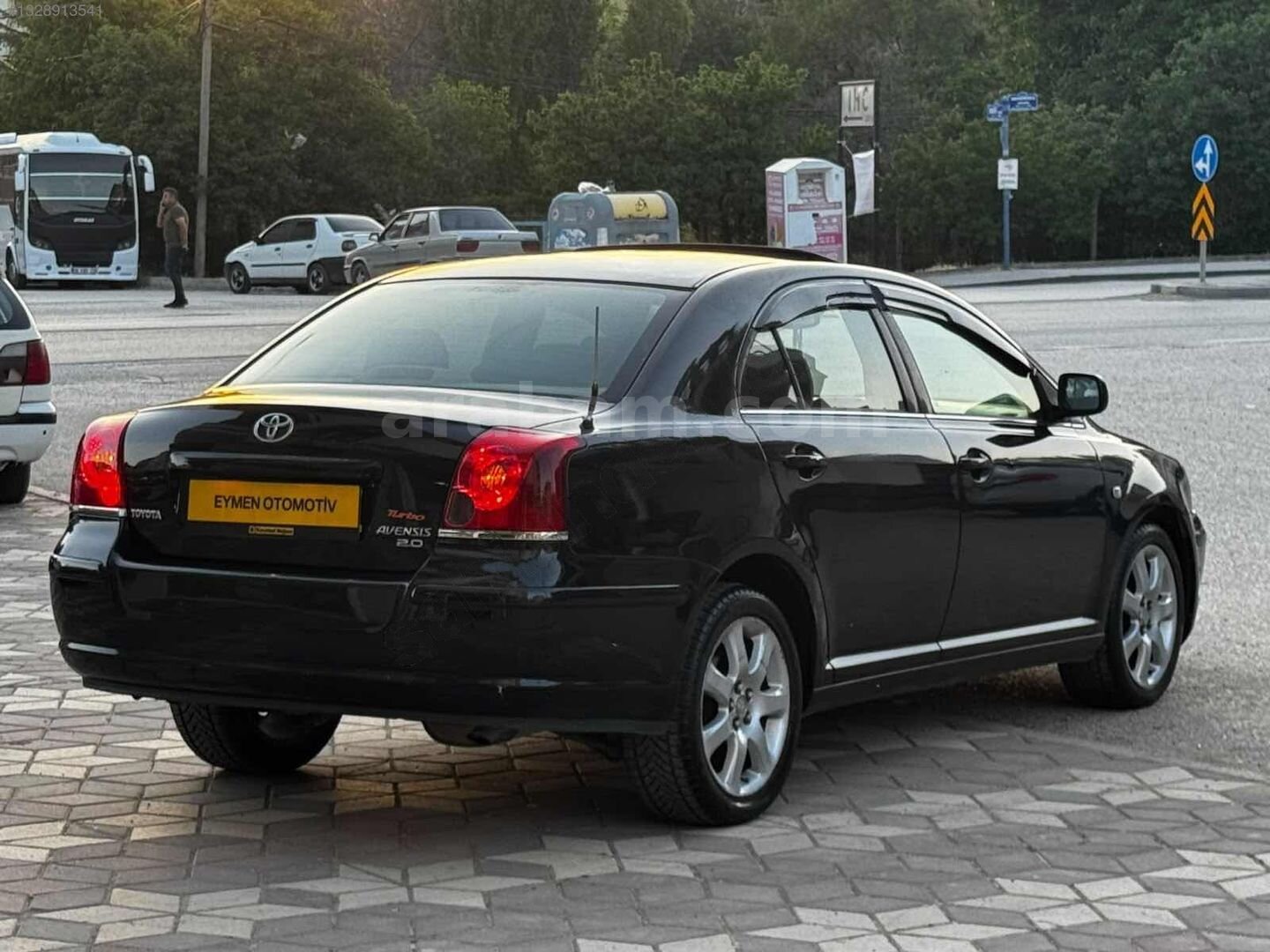 Galeriden Toyota Avensis 2.0 Executive Elegant 2004 Model Ankara 249.000 km Siyah 4