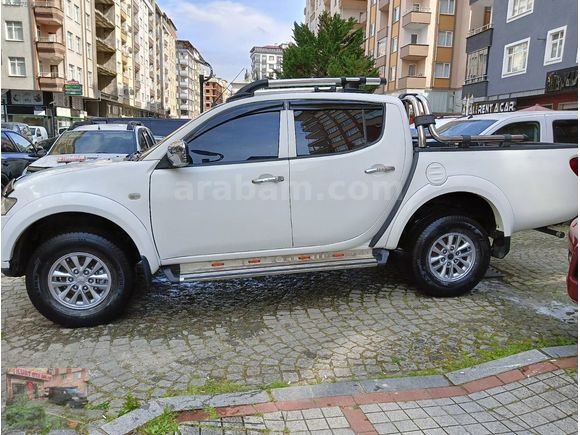 RİZE KURT OTO DAN 2015 FULL BAKIMLI 4X2 L-200
