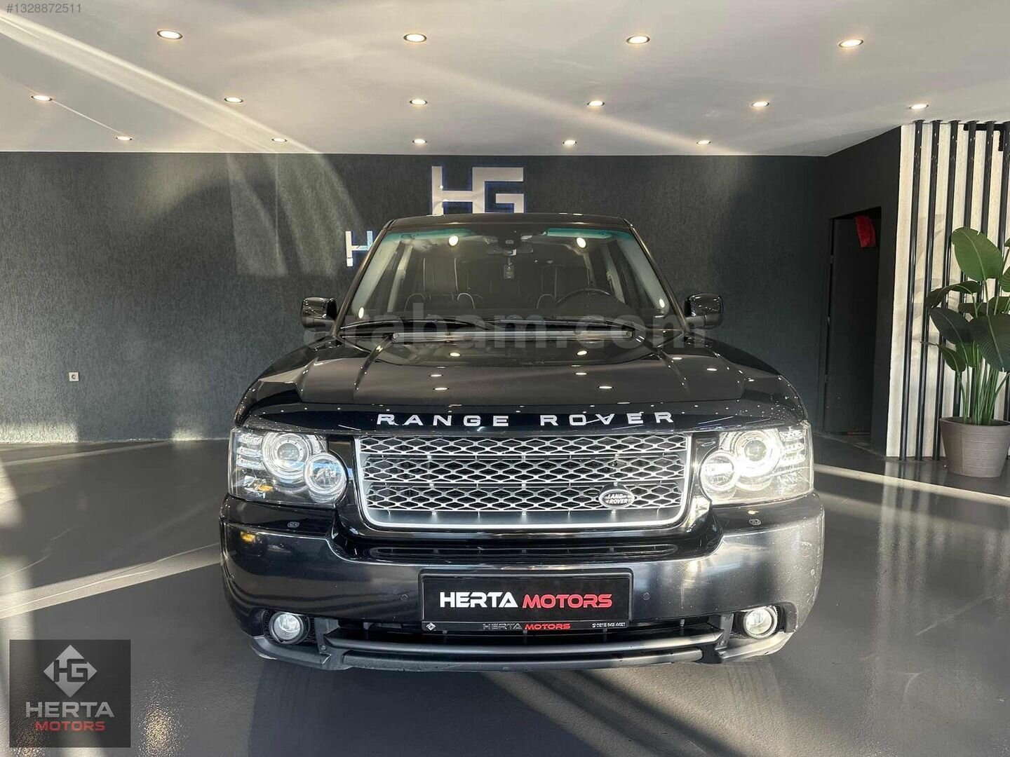 Galeriden Land Rover Range 4.4 TDV8 Vogue 2012 Model İstanbul 164.000 km Siyah 2