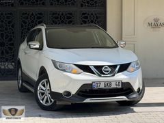 BOYASIZ NİSSAN QASHQAİ 1.6 DCİ SKY PACK CAM TAVANLI 161.000 KM