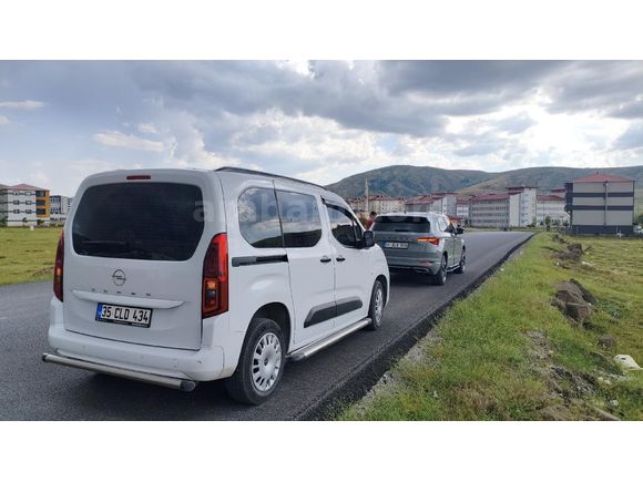 Sahibinden Opel Combo 1.5 CDTI Essential 2025 Model İzmir 37.238 km Beyaz