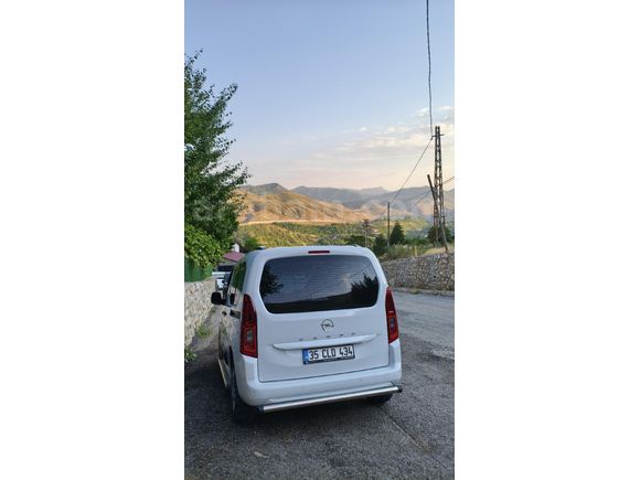 Sahibinden Opel Combo 1.5 CDTI Essential 2025 Model İzmir 37.238 km Beyaz
