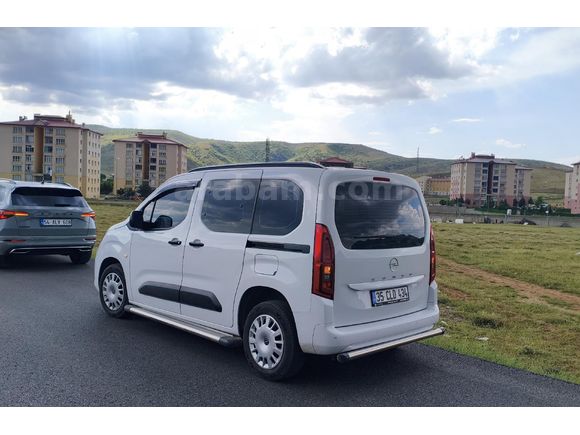 Sahibinden Opel Combo 1.5 CDTI Essential 2025 Model İzmir 37.238 km Beyaz