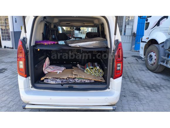 Sahibinden Opel Combo 1.5 CDTI Essential 2025 Model İzmir 37.238 km Beyaz