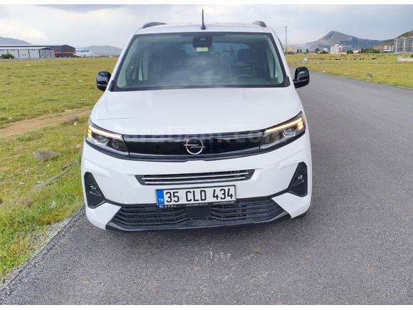 Sahibinden Opel Combo 1.5 CDTI Essential 2025 Model İzmir 37.238 km Beyaz