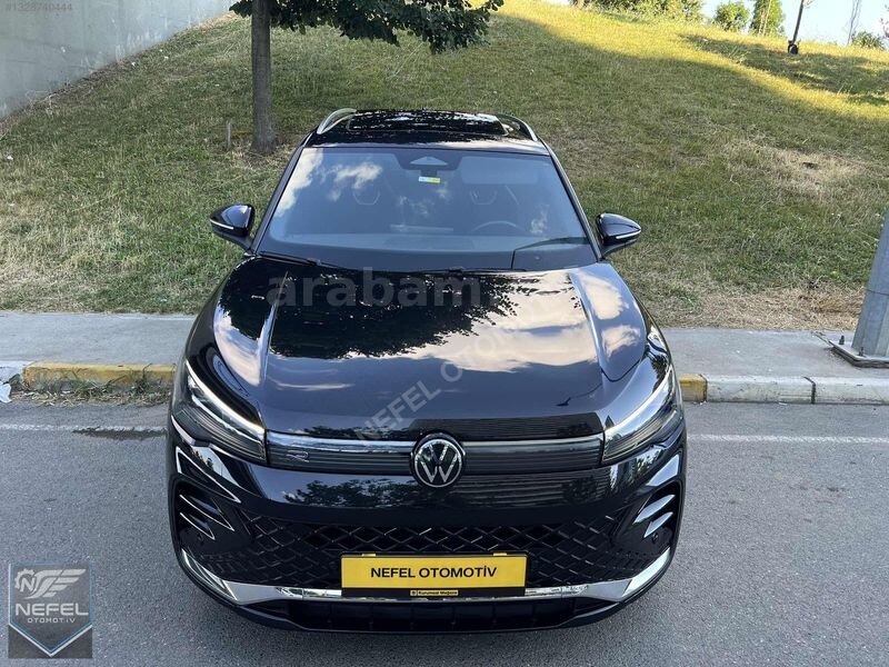 Galeriden Volkswagen Tiguan 1.5 TSI R-Line 2024 Model İstanbul 31.600 km Siyah