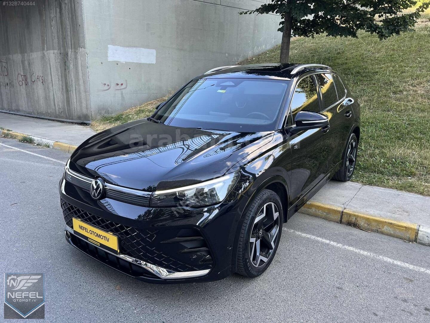Galeriden Volkswagen Tiguan 1.5 TSI R-Line 2024 Model İstanbul 31.600 km Siyah 7