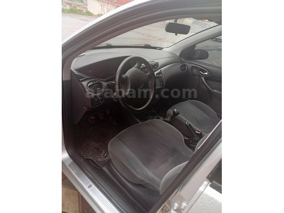 Sahibinden Ford Focus 1.6 Ghia 2004 Model