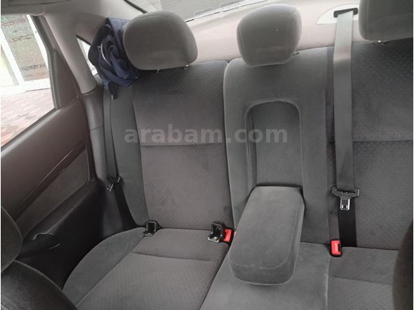 Sahibinden Ford Focus 1.6 Ghia 2004 Model