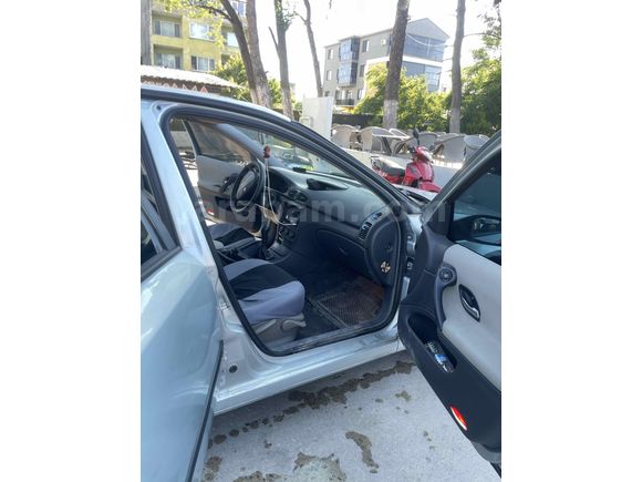 Sahibinden Renault Laguna 1.6 Expression 2005 Model 