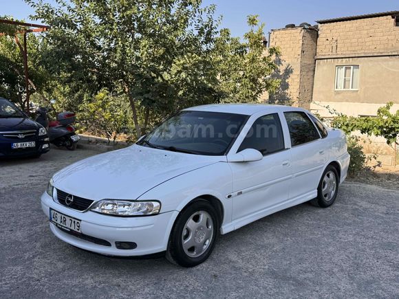Eren oto Galeriden Opel Vectra 2.0 CDX 2000 Model Kahramanmaraş
