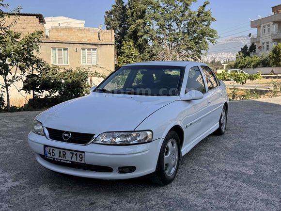 Eren oto Galeriden Opel Vectra 2.0 CDX 2000 Model Kahramanmaraş