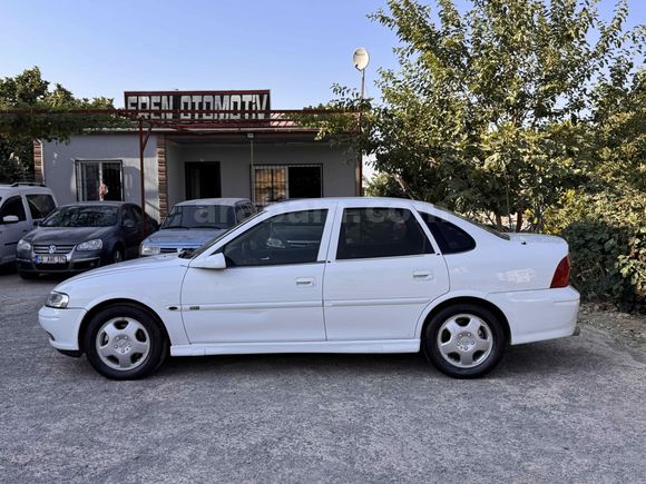 Eren oto Galeriden Opel Vectra 2.0 CDX 2000 Model Kahramanmaraş