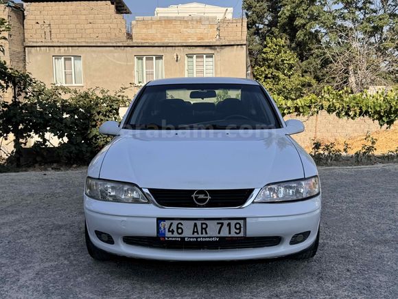 Eren oto Galeriden Opel Vectra 2.0 CDX 2000 Model Kahramanmaraş