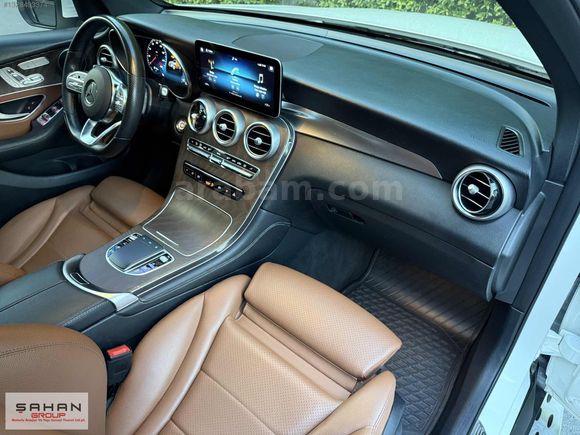 2020 GLC 300 d AMG 4 MATİC İÇİ TABA CAM TAVAN