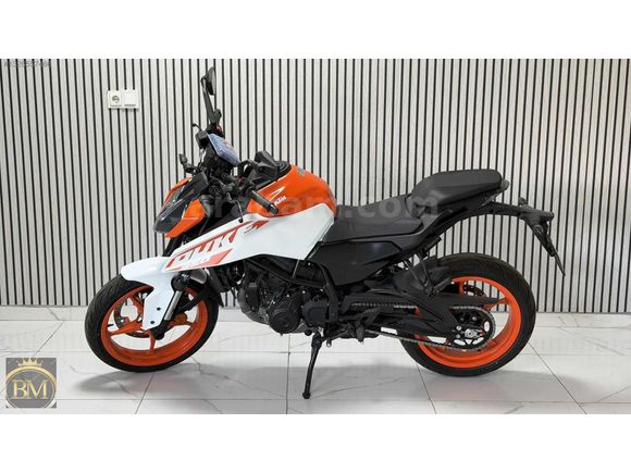 HATASIZ ÇİZİKSİZ KTM 250 DUKE ABS 2024 ÇIKIŞLI 139 KM DE