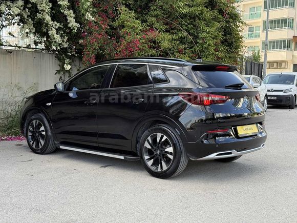 2023 MODEL OPEL GRANDLAND 50.ooo KM