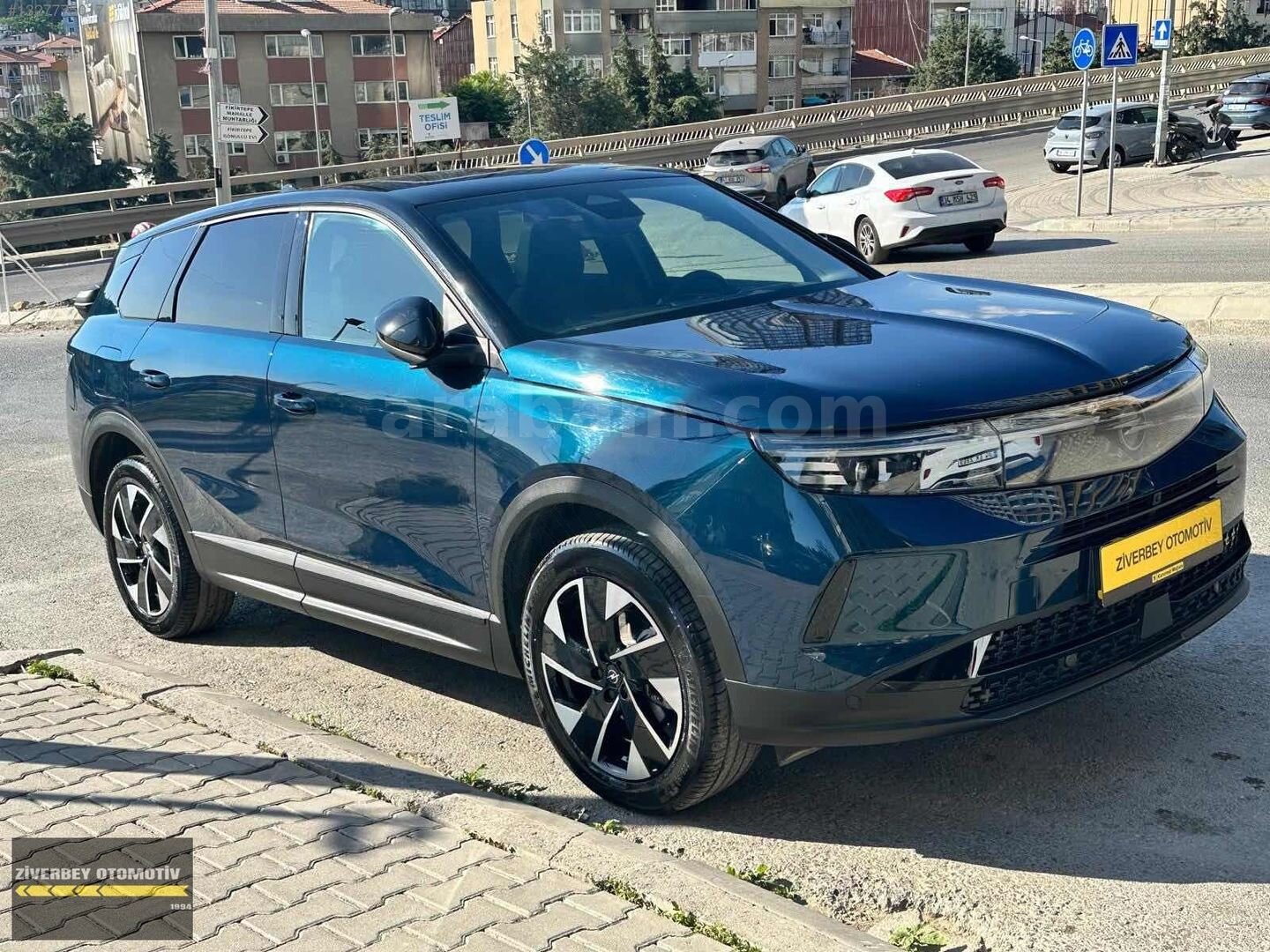 Galeriden Opel Grandland 1.2 T Hybrid GS 2025 Model İstanbul 6.200 km Mavi 5