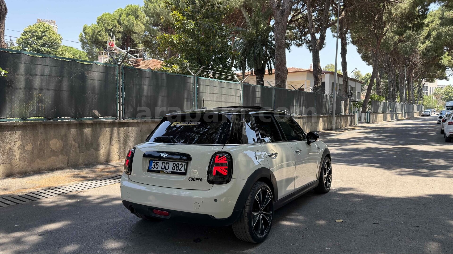 Sahibinden Mini Cooper 1.5 D Chili 2015 Model İzmir 204.000 km Beyaz 7