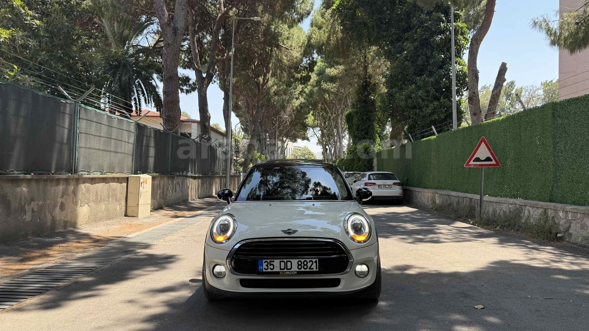Sahibinden Mini Cooper 1.5 D Chili 2015 Model İzmir 204.000 km Beyaz 3