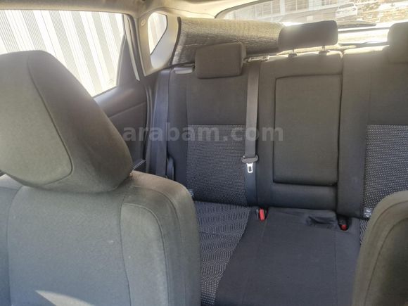 Sahibinden Toyota Auris 1.4 D-4D Active Skypack 2013 Model