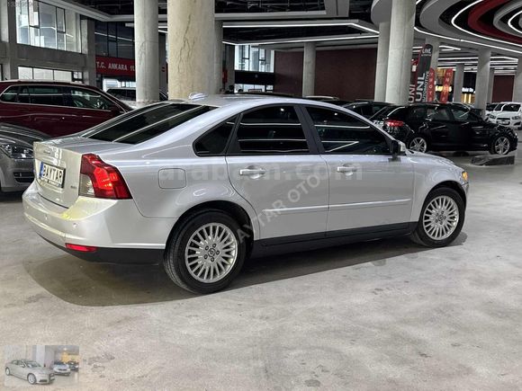 FIRSAT ARACI_SUNROOF'LU_SADECE 211.000 KMDE_VOLVO S 40 1.6 DİZEL