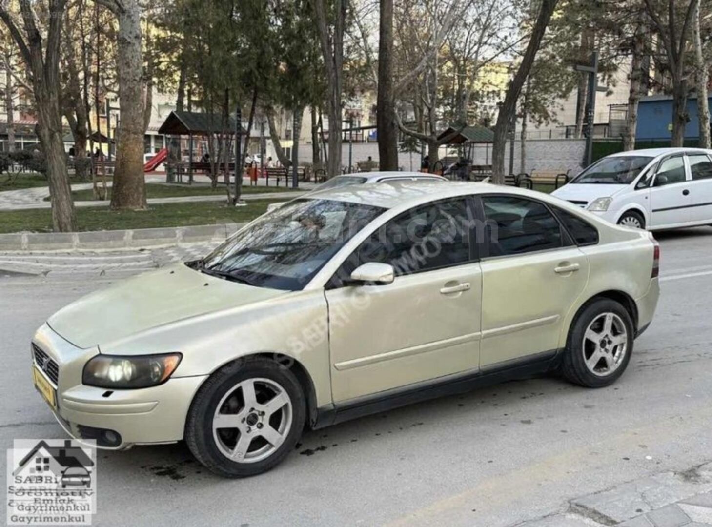 Galeriden Volvo S40 1.8 2005 Model Ankara 380.000 km Yeşil 5