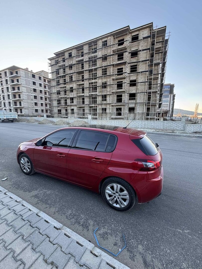 Sahibinden Peugeot 308 1.2 PureTech Style Tech 2021 Model Isparta 82.000 km Kırmızı 7
