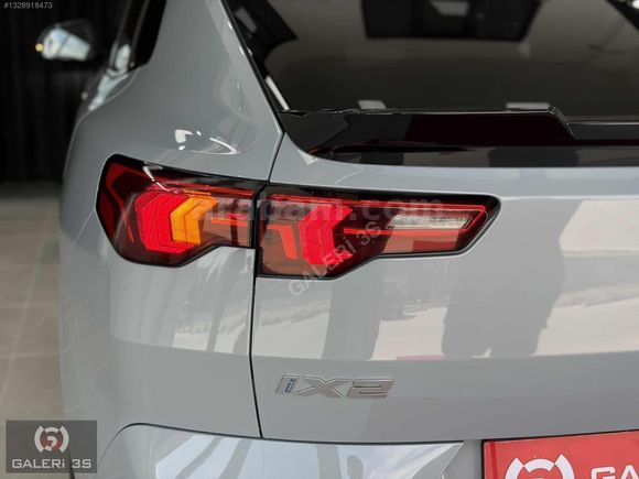GALERİ 3S'DEN TR'DE TEK BMW İX2 M SPORT PRO ÖZEL SİPARİŞ 32'BİND