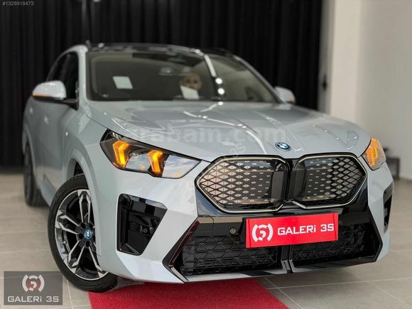 GALERİ 3S'DEN TR'DE TEK BMW İX2 M SPORT PRO ÖZEL SİPARİŞ 32'BİND