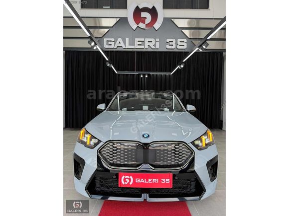 GALERİ 3S'DEN TR'DE TEK BMW İX2 M SPORT PRO ÖZEL SİPARİŞ 32'BİND