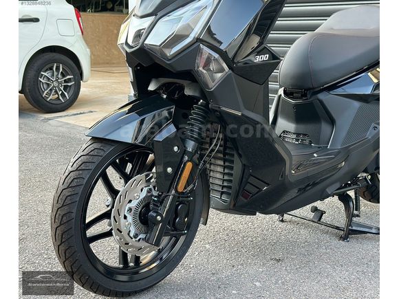 SYM JoyRide 300cc E5 ABS /800Km'de/Anahtarsız Çalıştırma/Led Far