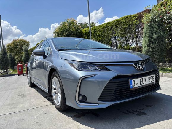 Sahibinden Toyota Corolla 1.5 Dream 2021 Model 