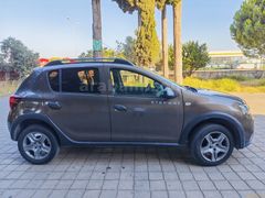 Galeriden Dacia Sandero 0.9 TCe Stepway Easy-R 2020 Model İzmir 61.000 km Kahverengi