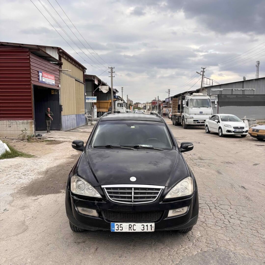 Sahibinden KGM SsangYong Kyron 2.0 XDI 4x4 2008 Model Aydın 426.000 km Siyah 3