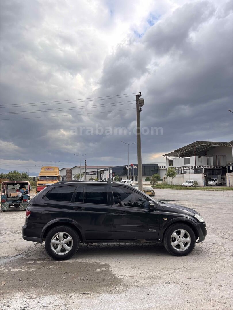 Sahibinden KGM SsangYong Kyron 2.0 XDI 4x4 2008 Model Aydın 426.000 km Siyah 4