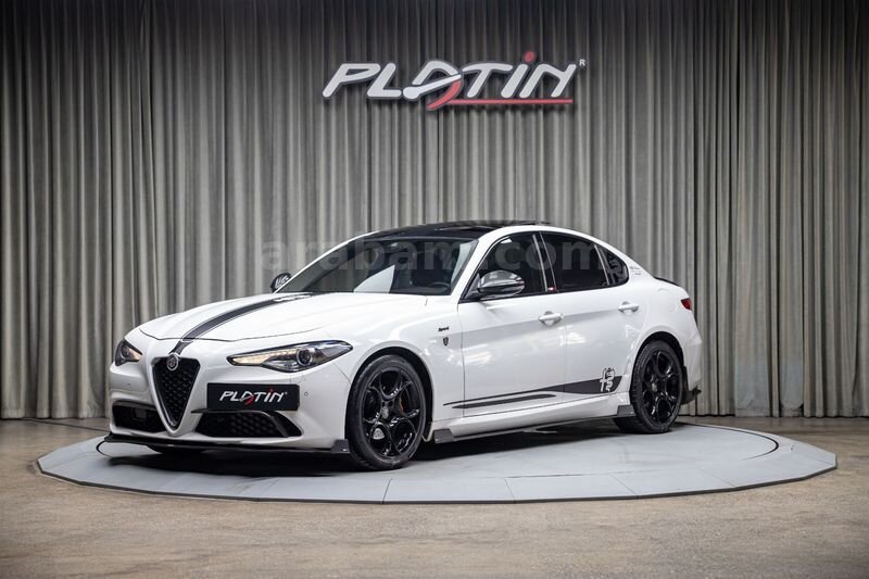 Galeriden Alfa Romeo Giulia 2.0 T Sprint 2020 Model İstanbul 159.000 km Beyaz