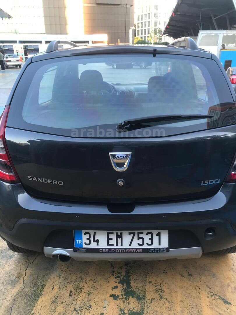 Galeriden Dacia Sandero 1.5 dCi Stepway 2012 Model İstanbul 244.000 km Füme 3