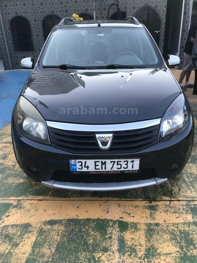 Galeriden Dacia Sandero 1.5 dCi Stepway 2012 Model İstanbul 244.000 km Füme 4