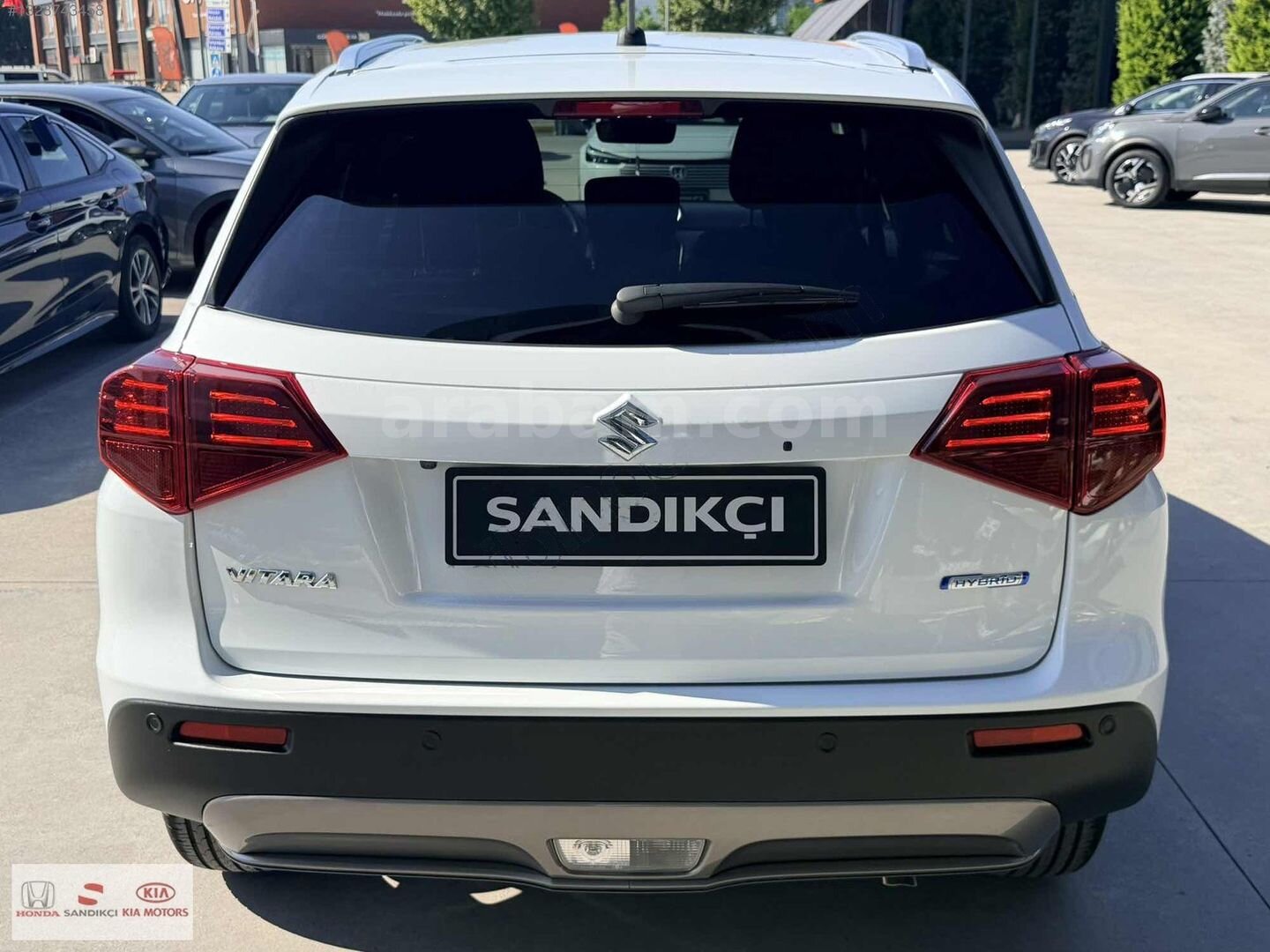 Galeriden Suzuki Vitara 1.4 Boosterjet Hibrit GL Elegance 2025 Model Sakarya 6.010 km Beyaz 7