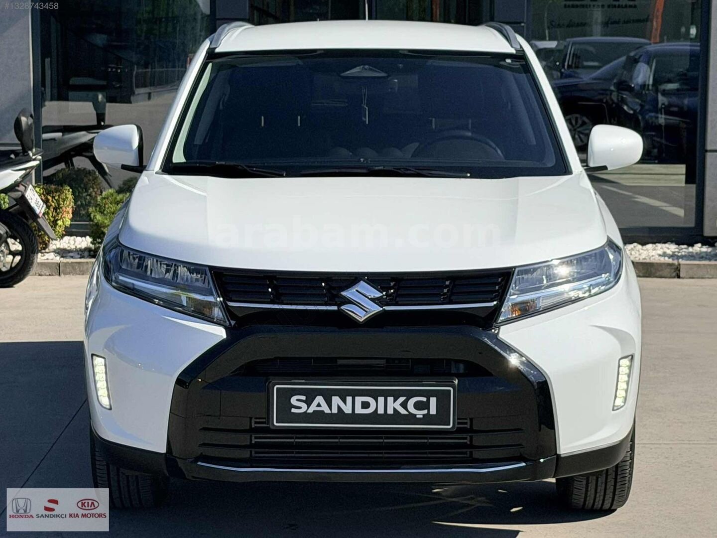 Galeriden Suzuki Vitara 1.4 Boosterjet Hibrit GL Elegance 2025 Model Sakarya 6.010 km Beyaz 1