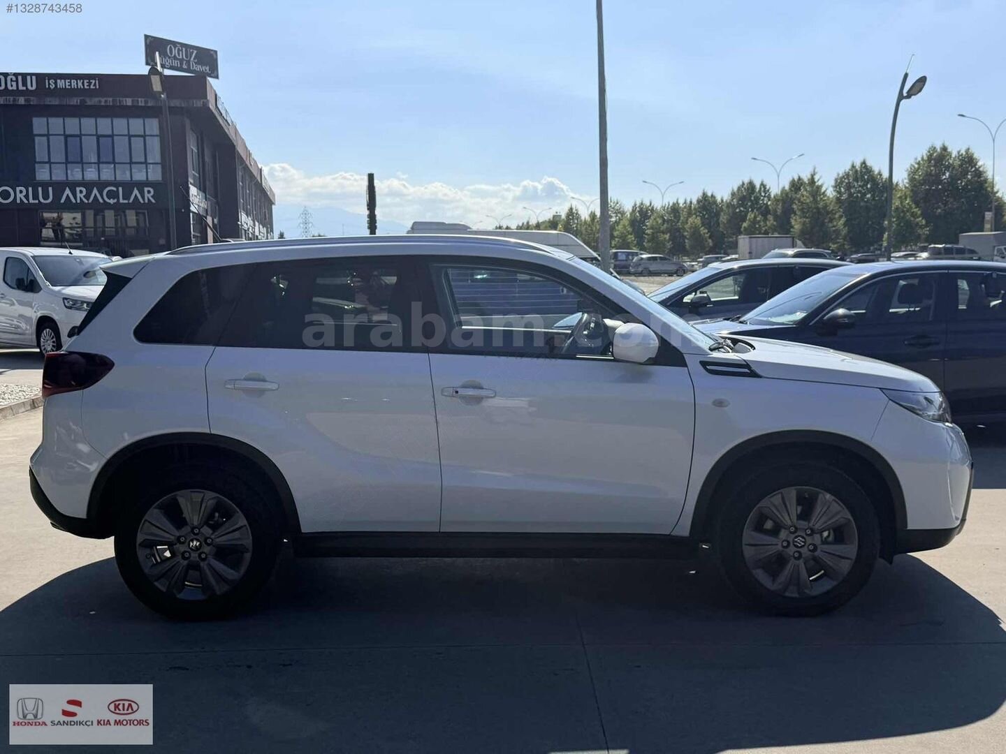 Galeriden Suzuki Vitara 1.4 Boosterjet Hibrit GL Elegance 2025 Model Sakarya 6.010 km Beyaz 5