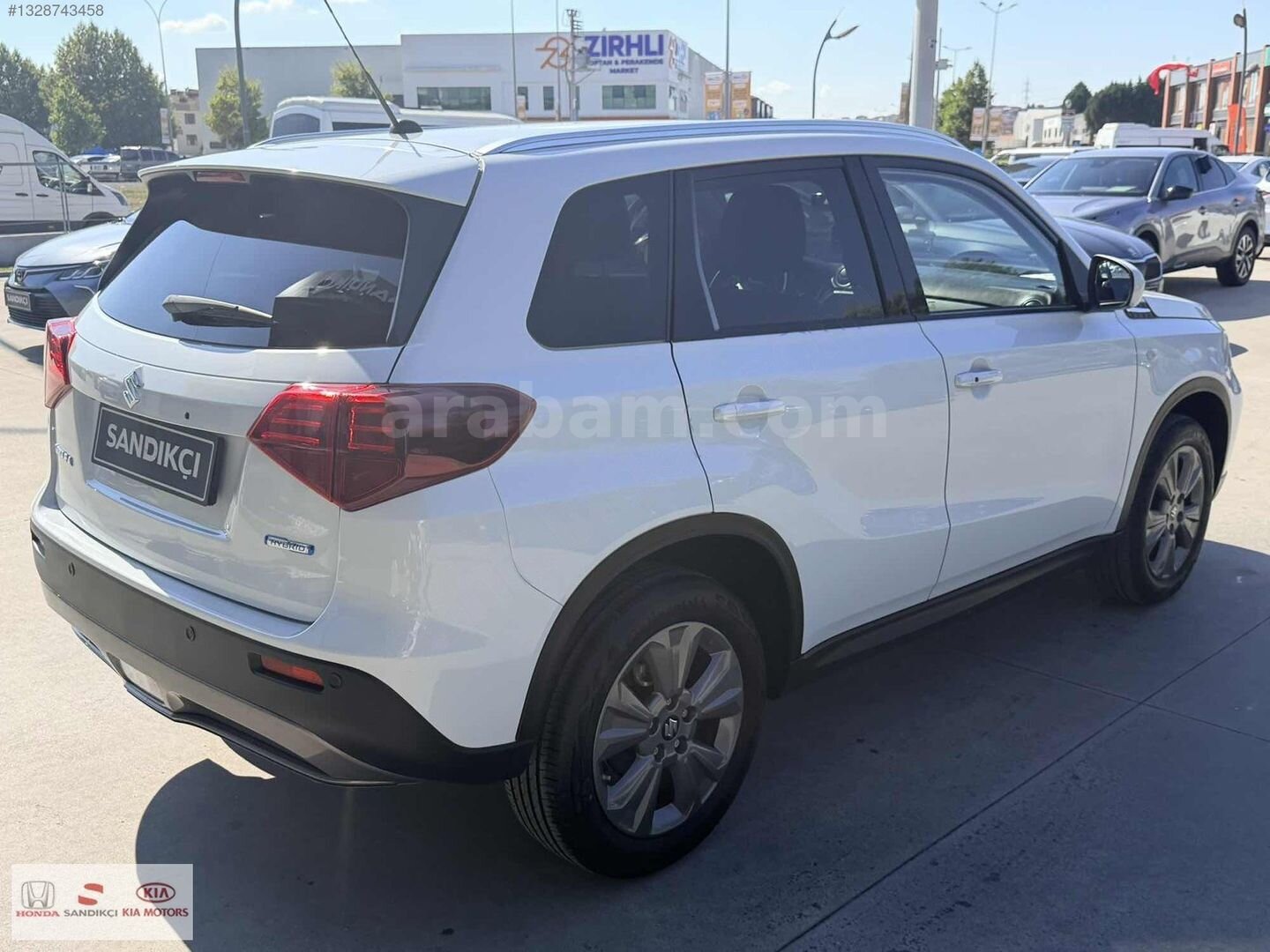 Galeriden Suzuki Vitara 1.4 Boosterjet Hibrit GL Elegance 2025 Model Sakarya 6.010 km Beyaz 6