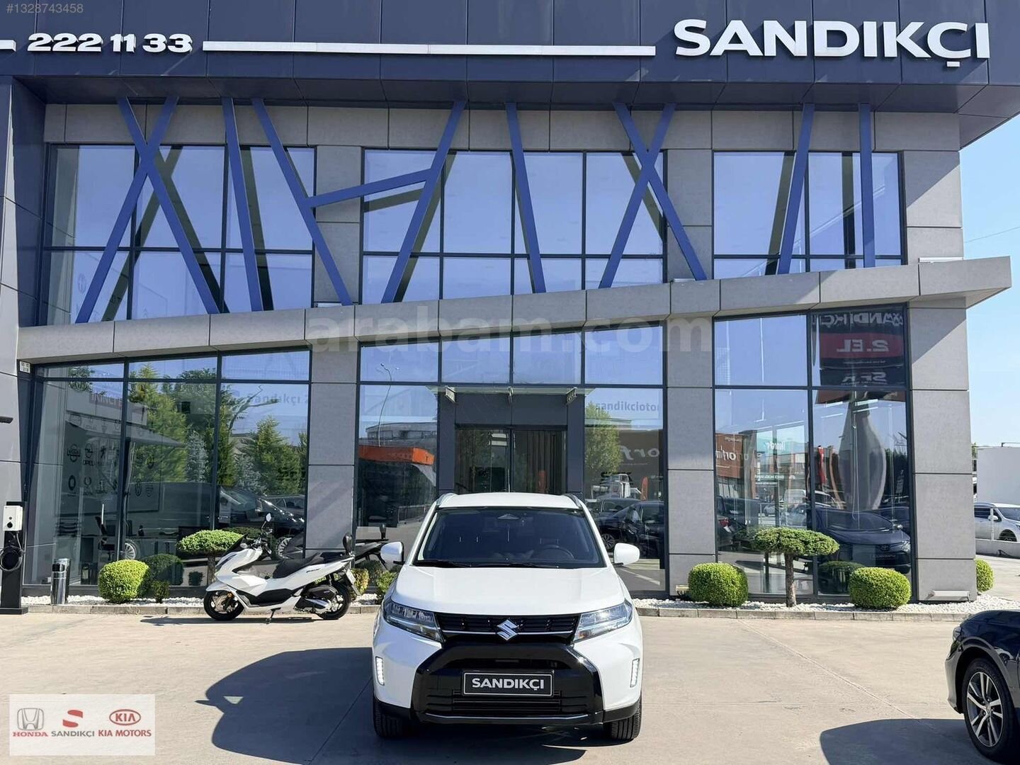Galeriden Suzuki Vitara 1.4 Boosterjet Hibrit GL Elegance 2025 Model Sakarya 6.010 km Beyaz 2