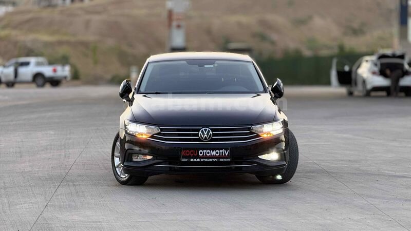Galeriden Volkswagen Passat 1.6 TDi BlueMotion Business 2020 Model Şırnak 178.000 km Siyah