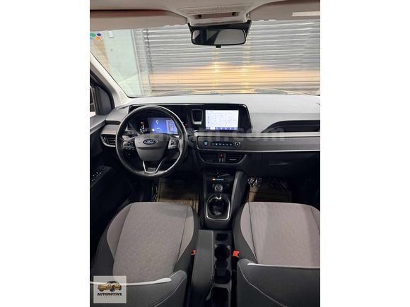 2024 MODEL TOURNEO COURİER 1.5L EcoBlue TITANIUM GÜVENLİK PK