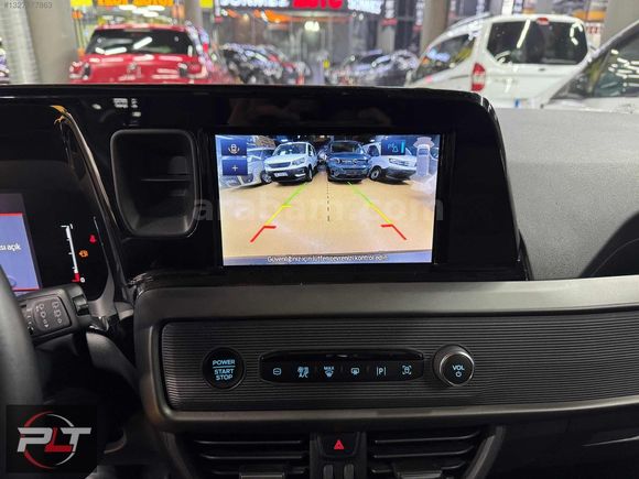 POLAT'TA FORD COURİER 2024 MODEL 1.5 TİTANİUM ÖZEL RENK FUL+FULL