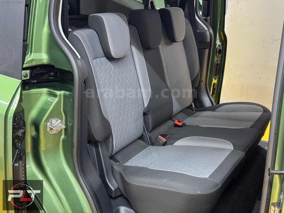 POLAT'TA FORD COURİER 2024 MODEL 1.5 TİTANİUM ÖZEL RENK FUL+FULL
